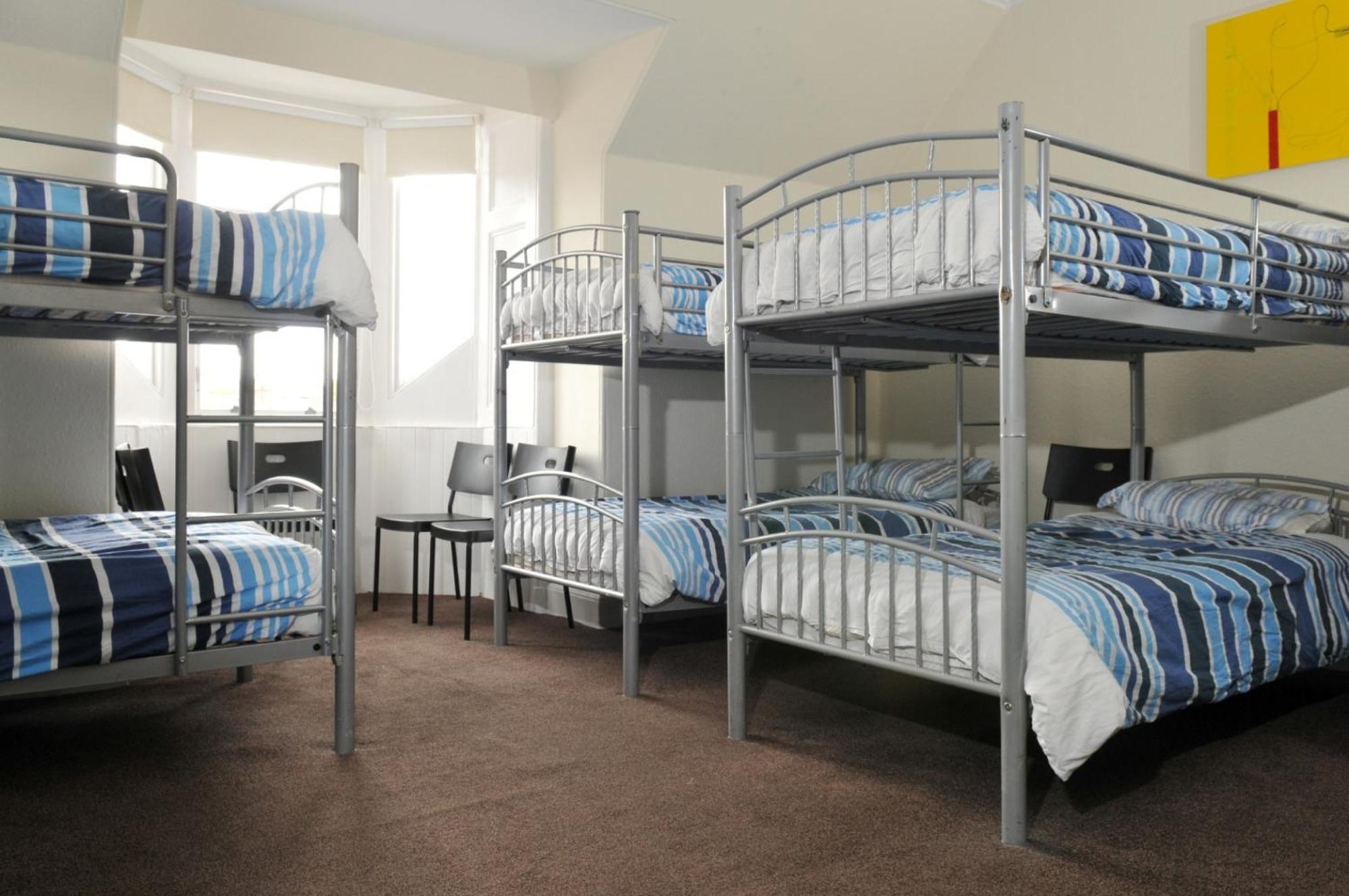 Bed 12 Bed Mixed Dorm Room